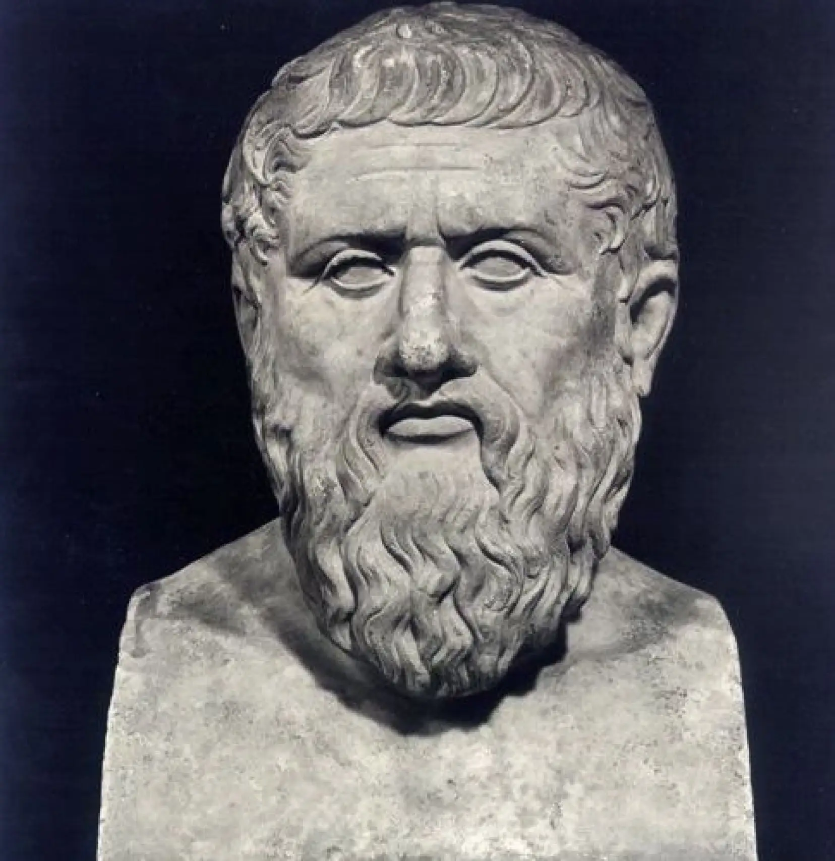 プラトンの彫像