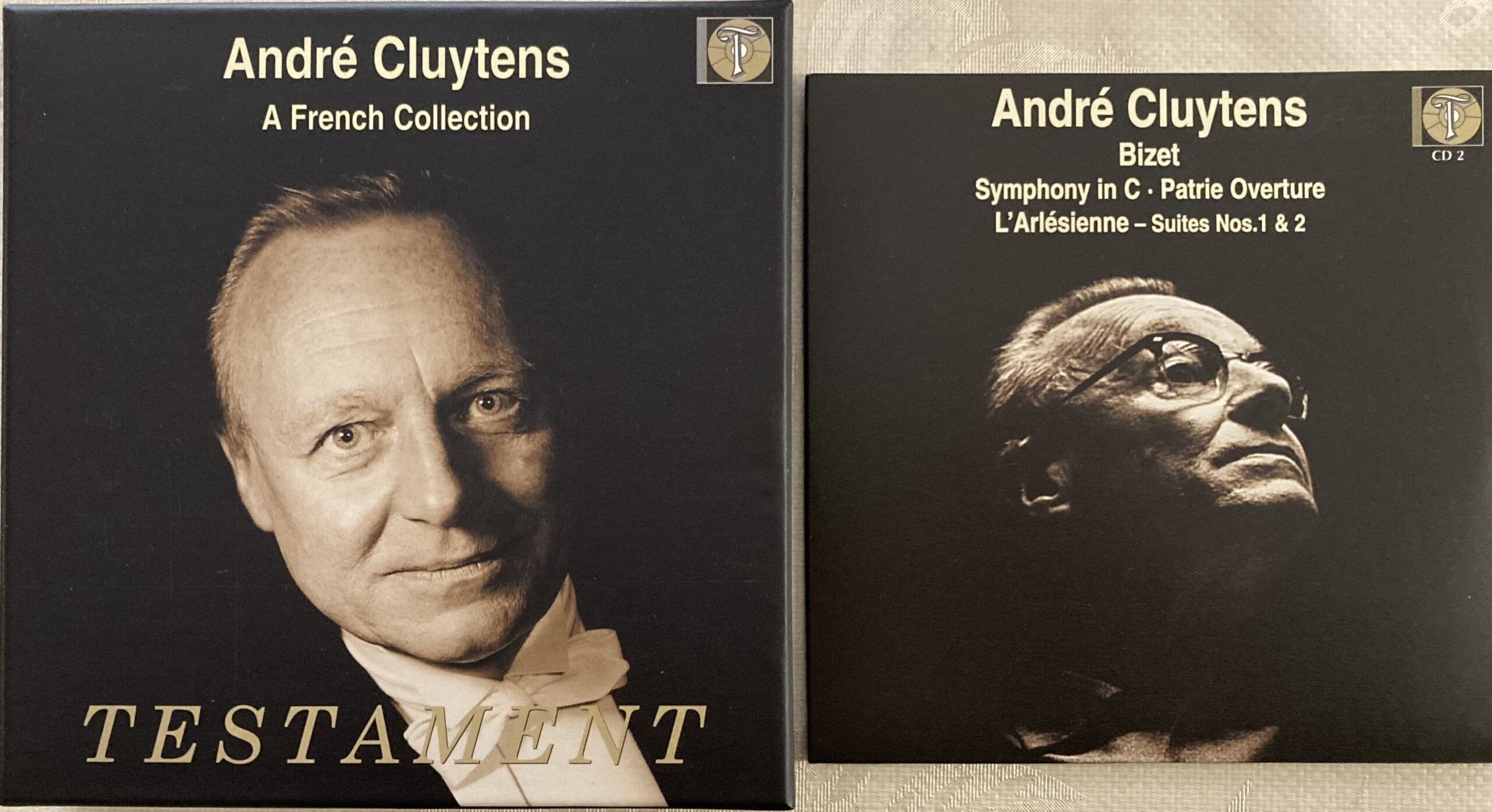 復刻されたクリュイタンスのフランス音楽のボックスとその中のビゼーの演奏を収めた１枚を並列させて撮影した写真
